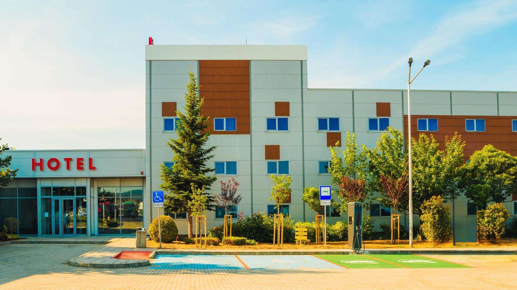 Hotel Ihtiman Exterior photo